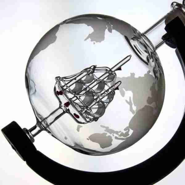 Deluxe Globe Decanter Set